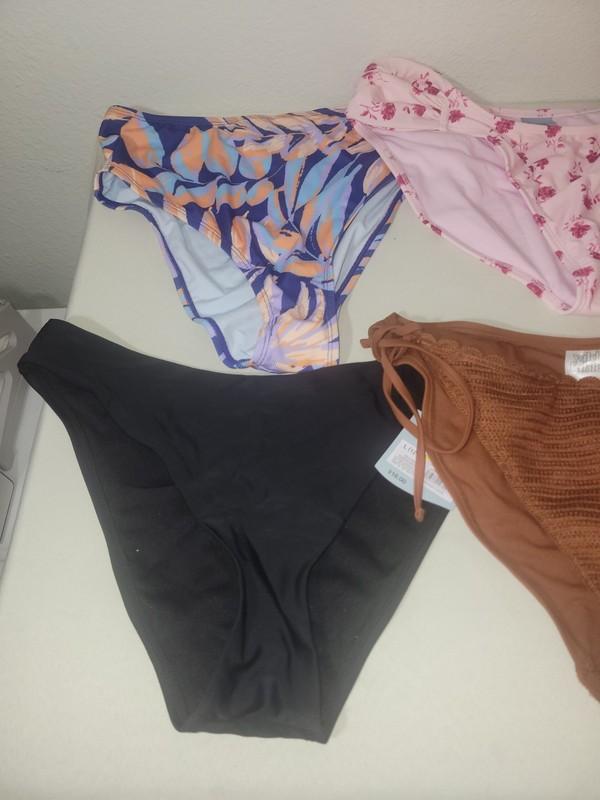 Lot Of 10 Women's Target Swim Bottoms Size L. Brand New ²⁷