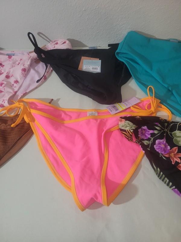 Lot Of 10 Women's Target Swim Bottoms Size L. Brand New ²⁷