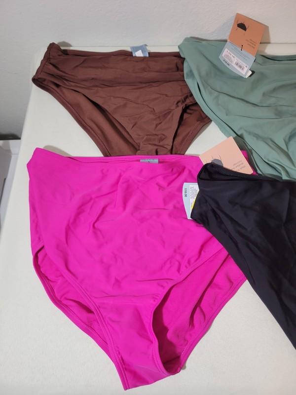 Lot Of 10 Women's Target Swim Bottoms Size L. Brand New ²⁸
