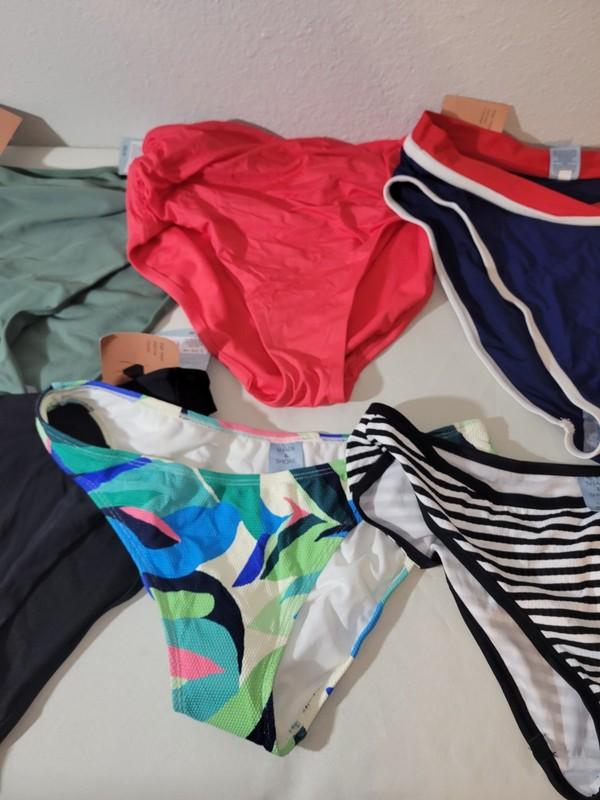 Lot Of 10 Women's Target Swim Bottoms Size L. Brand New ²⁸