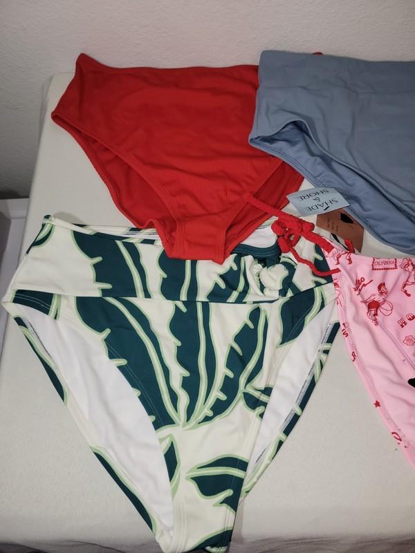 Lot Of 10 Women's Target Swim Bottoms Size L. Brand New ²⁹