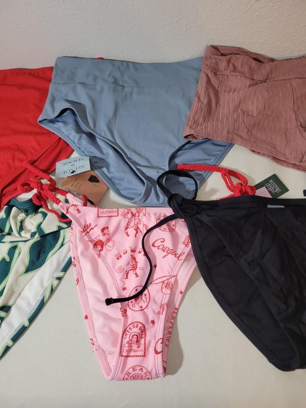 Lot Of 10 Women's Target Swim Bottoms Size L. Brand New ²⁹