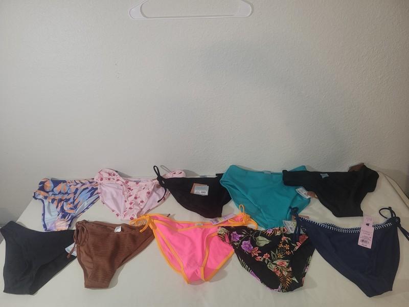 Lot of 10 Women's Target Swim Bottoms Size L. Brand New ²⁷