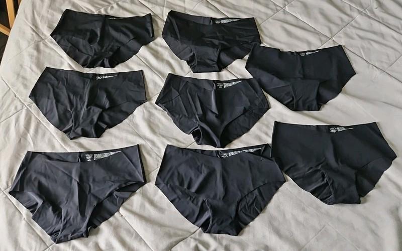 Lot Of 8 Victoria's Secret Medium BLACK NO SHOW HIPSTER Panties Seamless