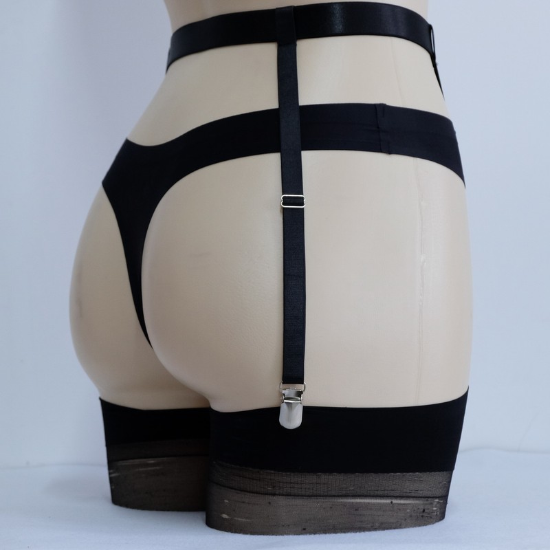 Luxallacki Adjustable Elastic 4 & 6 Straps Suspender Belt Garter For Thigh Highs