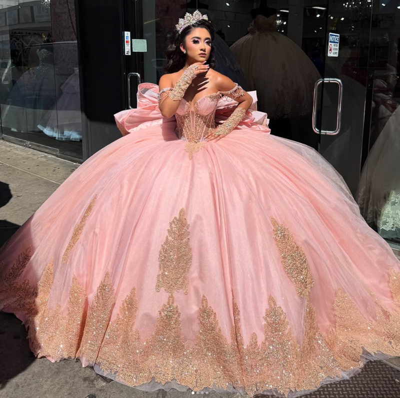 Luxury Pink Quinceanera Dresses with Gold Appliques Sequins Big Bow Ball Gowns