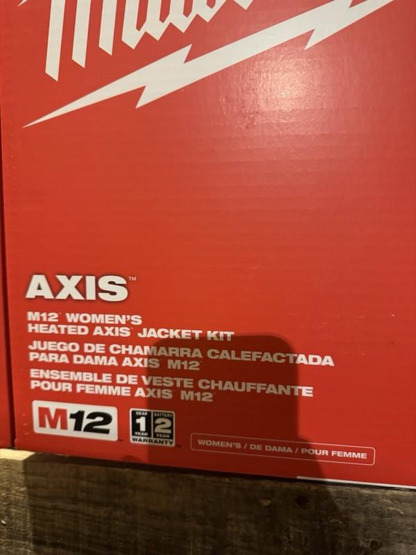 Milwaukee Heated Womens Black Jacket Medium M Battery Charger