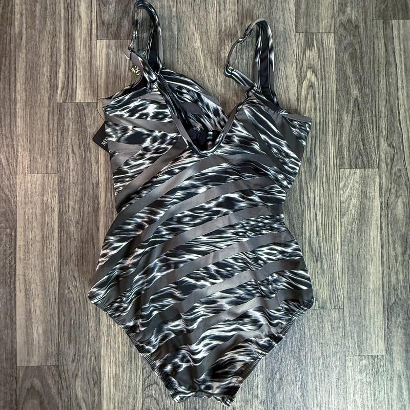 Miraclesuit Madero Black & White One-Piece Shaping Swimsuit US 8 NWT Feline