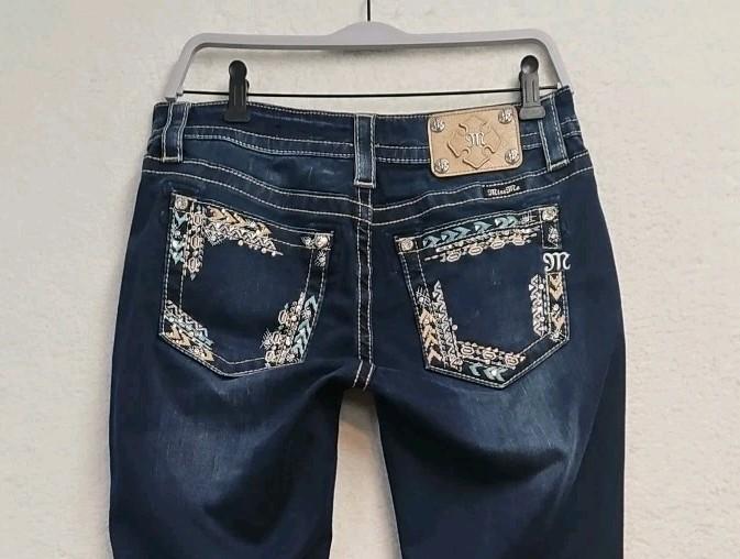 Miss Me Signature Boot Jeans Women Size 28 Embroidered Pocket 33 Inseam