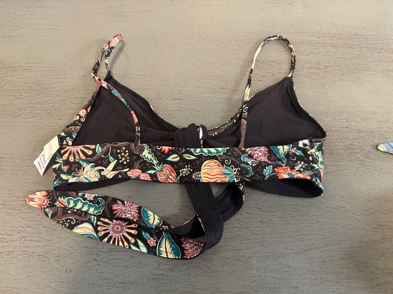 NEW Black Floral Front Tie L SPACE Swimsuit Bikini Top Size D Cup