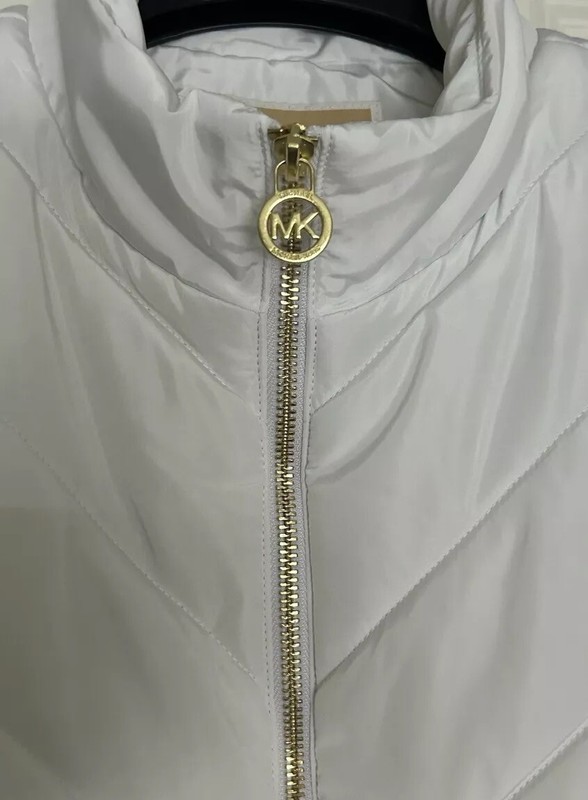 NEW Michael Kors Medium Bright White Puffer Quilted Vest MK Charm Women’s $125