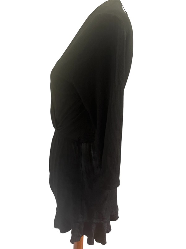 New Rolla Coaster Black Long Sleeve Shorts Romper Size Medium Soft Ribbed NWT
