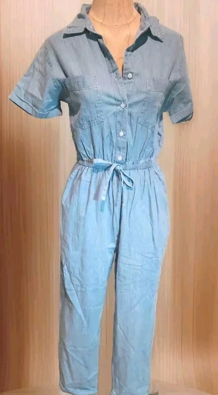 NEW Sincerely Jules Women Chambray Utility Jumpsuit Blue Small Pantsuit Casual