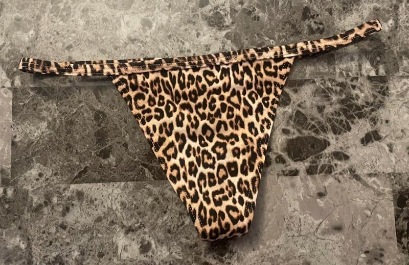 NEW VICTORIA'S SECRET BLACK NUDE BEIGE LEOPARD CHEETAH V STRING THONG PANTIES