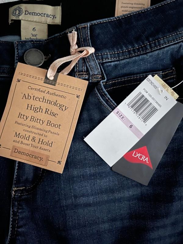 NEW W TAGS DEMOCRACY SIZE 6 HIGH RISE ITTY BITTY BOOT CUT BLUE DENIM JEANS