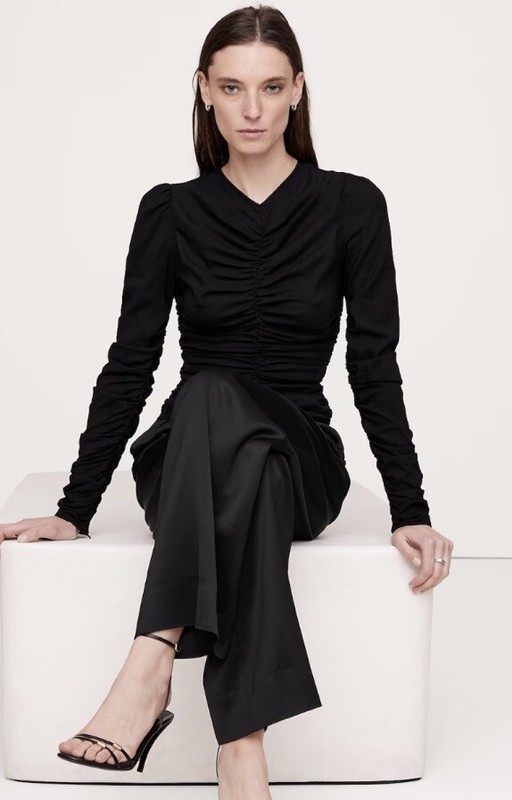 New With Tags banana republic Crepe Ruched Top Sz Large Black #747422