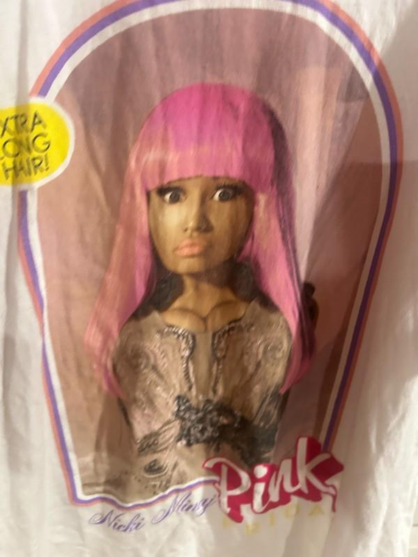 NICKI MINAJ Pink Friday World Tour T-shirt Large Barbie Xtra Long Hair Music