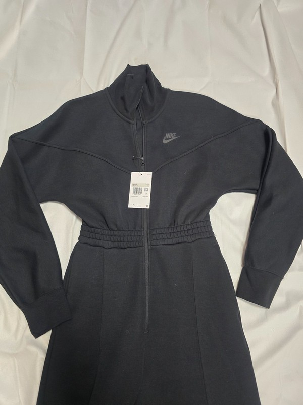 Nike Women’s Sportswear Tech Fleece SZ XS Windrunner Black Jumpsuit FB8798-010