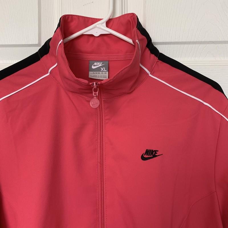 Nike Women’s XL Pink Lightweight Windbreaker Full Zip Up Mock Neck Jacket