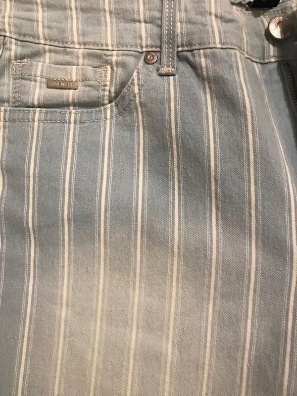 Nine West Jeans Womens Size 10 Chrystie Capri Pants Sail Away Stripe