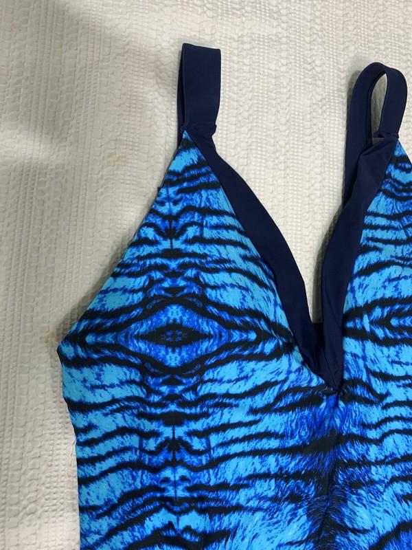 Nine West Women’s Blue Tiger Stripe One Piece Swim Suit Size XL Lined Padded