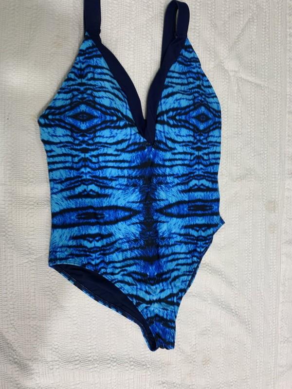 Nine West Women’s Blue Tiger Stripe One Piece Swim Suit Size XL Lined Padded