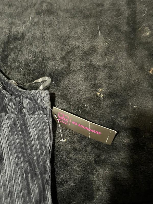No Boundaries Women's Jumper Dark Grey Velvet Big Zipper NWT