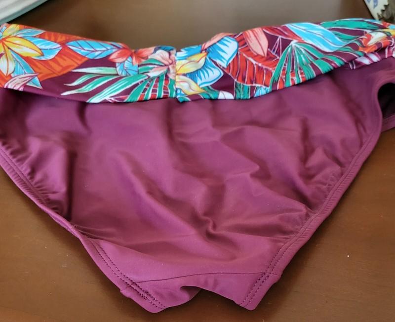 NTO THE BLEU Swim Bottom With Floral Accent Waist (size 82)