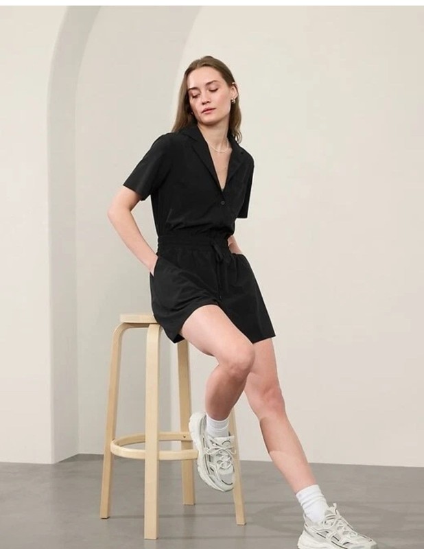 NWOT ATHLETA Avenue Button Up Romper Women's Size XS Black