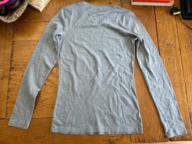 NWT Banana Republic Womens Small Gray Long Sleeve Pima Cotton Top Soft