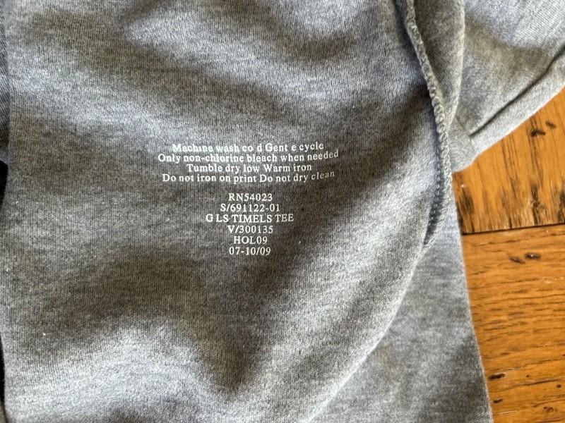 NWT Banana Republic Womens Small Gray Long Sleeve Pima Cotton Top Soft
