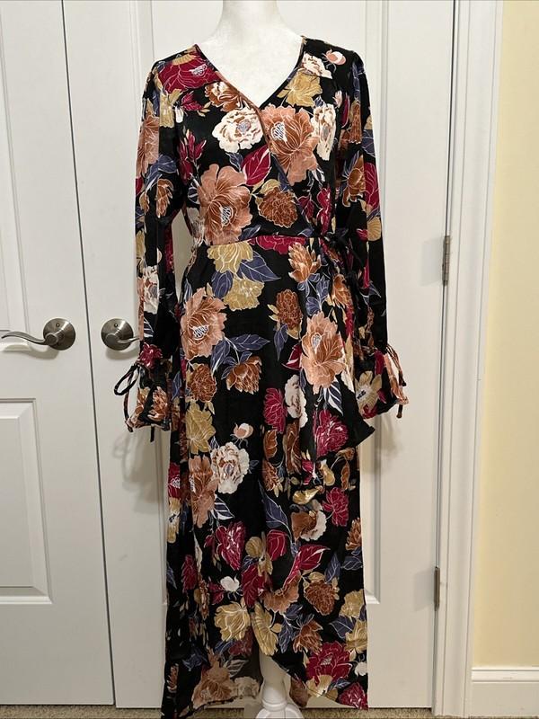 NWT Band Of The Free Floral Hi-Lo Wrap Maxi Dress Black Berry M