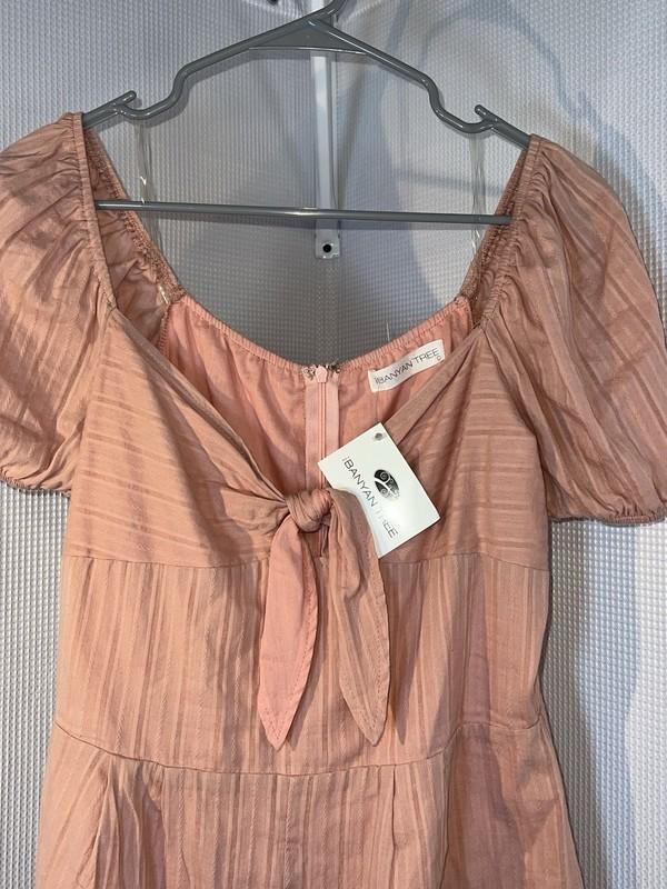 NWT Banyan Tree Puff Sleeve Romper Women's Blush Large V57