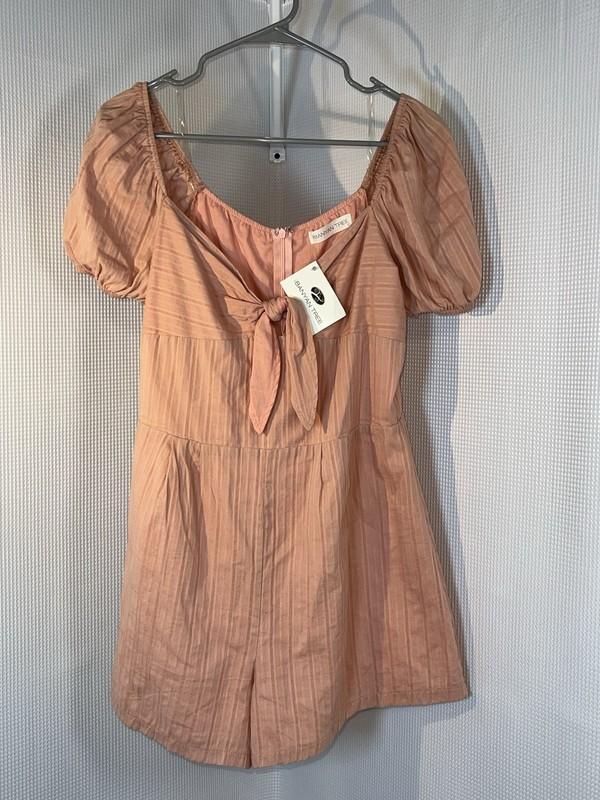 NWT Banyan Tree Puff Sleeve Romper Women's Blush Large V57
