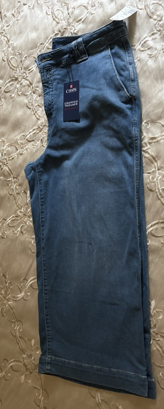 NWT CHAPS CROPPED BLUE JEAN TROUSERS SIZE 16