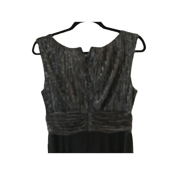 NWT Connected Petite Sleeveless V-Neck Metallic Jumpsuit 6 P