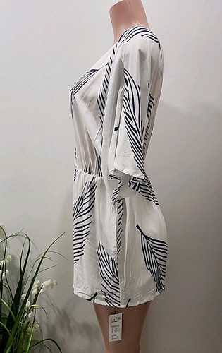 NWT Cupshe Blue Tropical Leaves Ehite Color Romper Size Medium