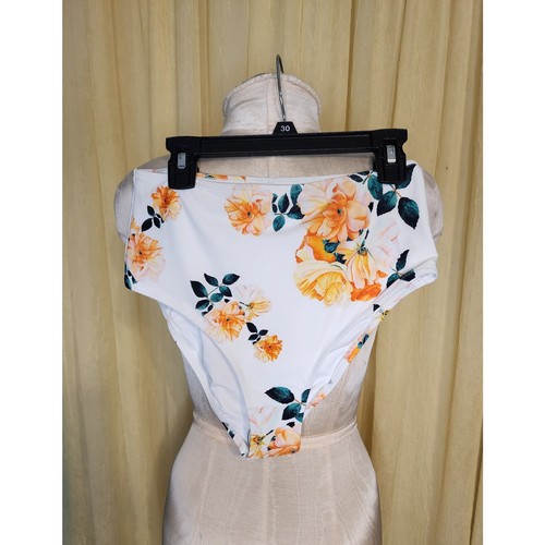 NWT Cupshe Women's Size S White Floral Swimsuit High Waisted Bikini Bottom