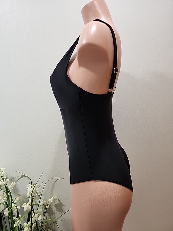 NWT Cupshe Womens One Piece Swimsuit Size Small Black Color