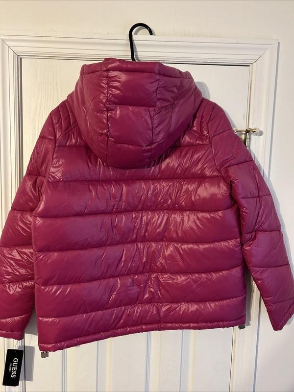 NWT GUESS Women’s HOODED PUFFER JACKET MAGENTA Size Medium BRAND NEW