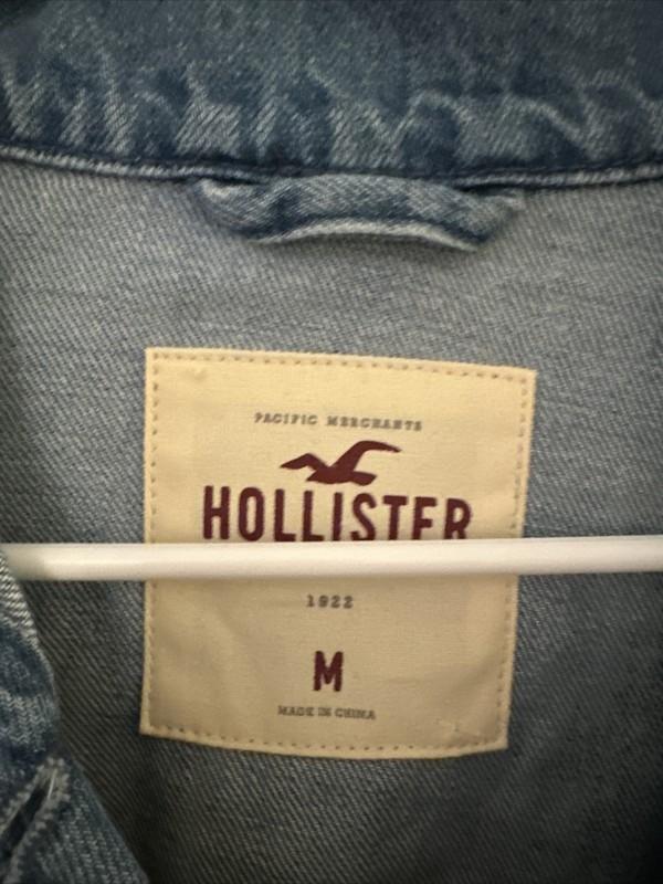 NWT Hollister Light Washed Distressed Denim Jean Jacket Size M