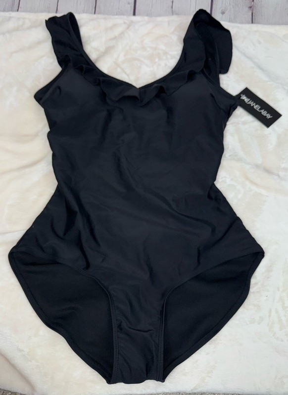 NWT JANELA BAY Black V-Neck Ruffle One Piece Swimsuit Women’s Size Large $79.99