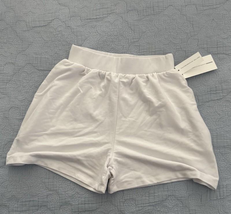 NWT Londre White Lounge Short Bridal Bride Bachelorette Sz XS
