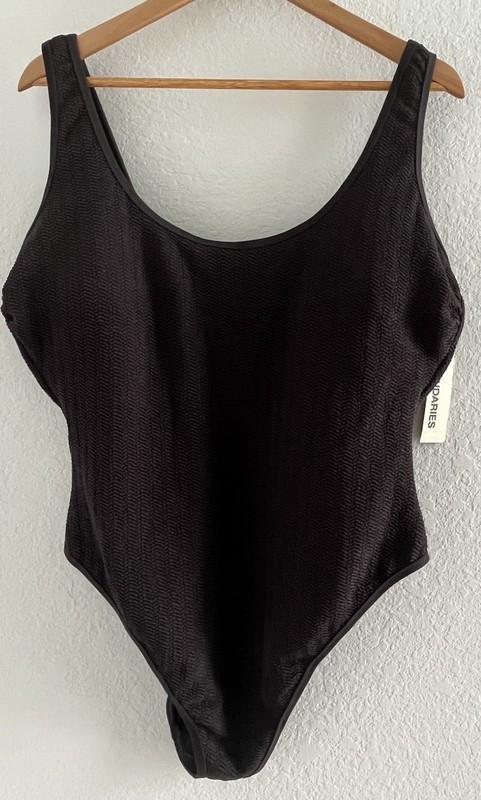 NWT No Boundaries Women's Herringbone Crinkle One Piece Swimsuit XXL 20 Black