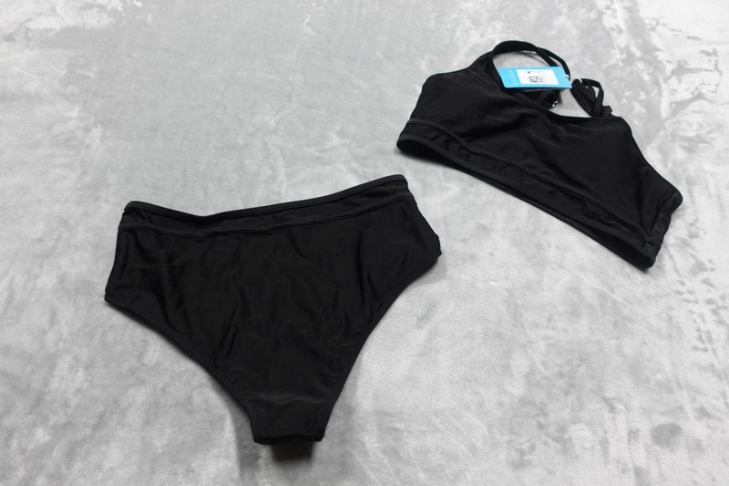 NWT Size Large Cupshe Women's Size 2 Black Halterneck Bikini Set Top & Bottom