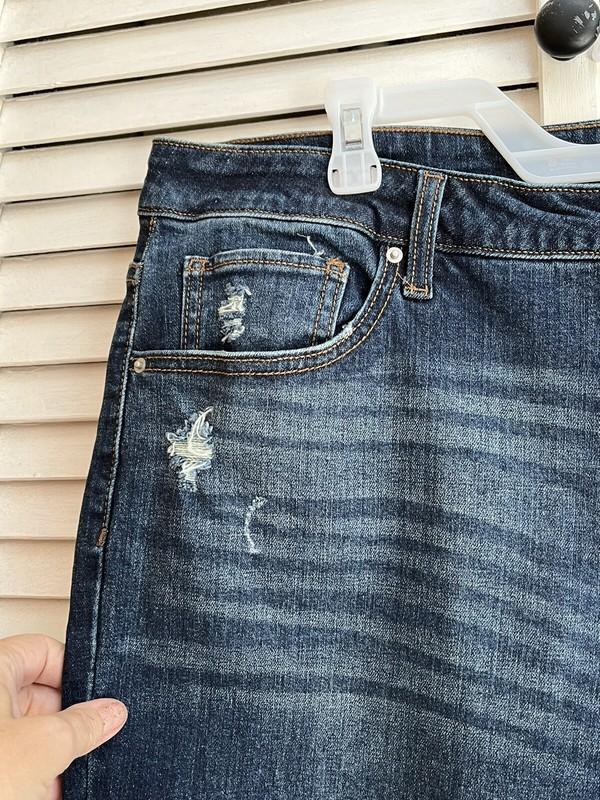 NWT Time And Tru Sz 18 Slim Mid-Rise Boyfriend Crop Distressed Jeans Pants
