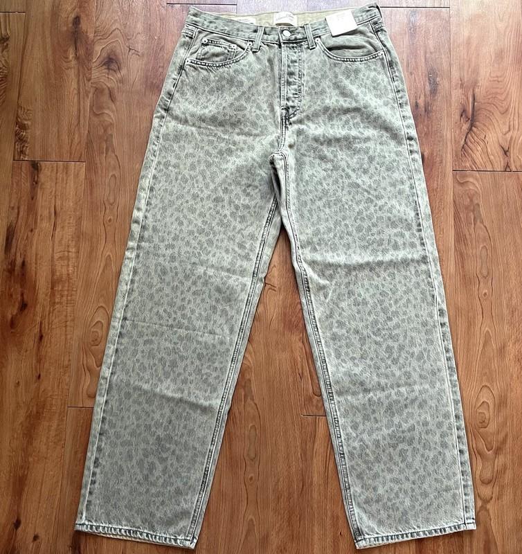 NWT Universal Thread M-Rise 90's Baggy Jeans Size 8 Reg Beige Leopard Print NEW