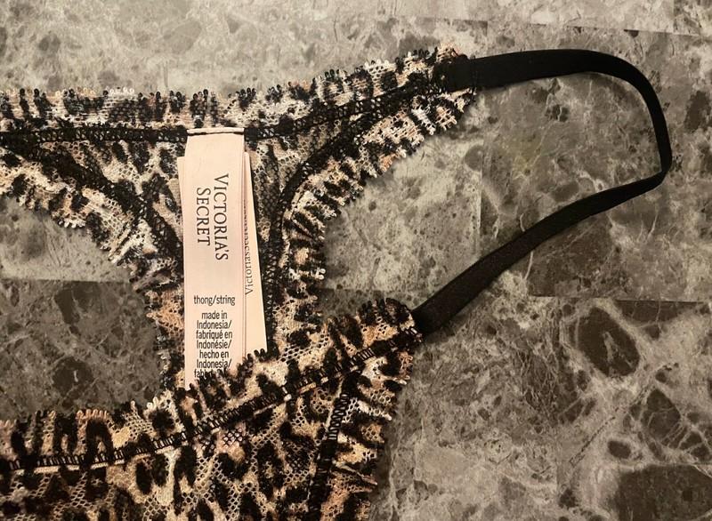 NWT VICTORIA'S SECRET BEIGE LEOPARD CHEETAH LACE SIDE STRING STRAP THONG PANTIES