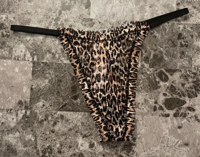 NWT VICTORIA'S SECRET BEIGE LEOPARD CHEETAH LACE SIDE STRING STRAP THONG PANTIES