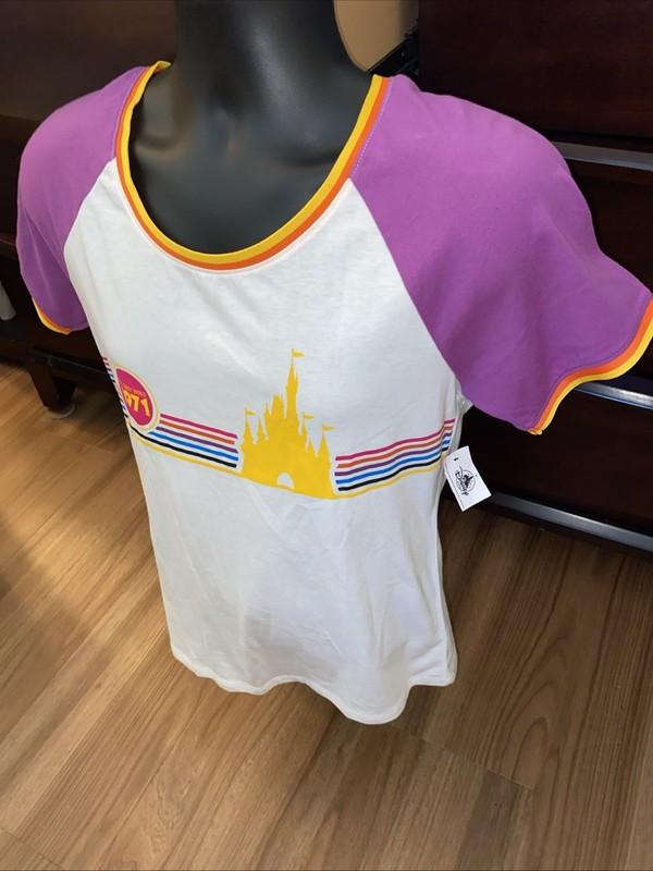 NWT Walt Disney World Parks Graphic T-Shirt Stripes Castle Size Medium 1971